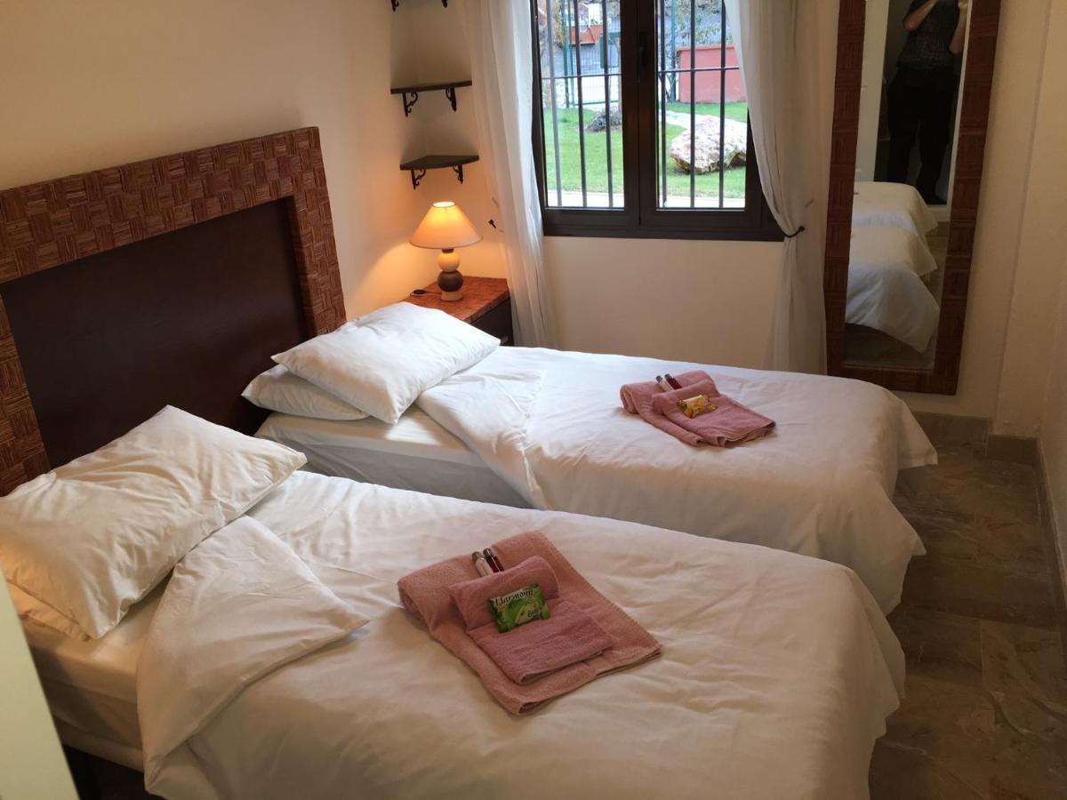 Luxury 2-Bedrooms & Bathrooms Estepona Apartment ภายนอก รูปภาพ