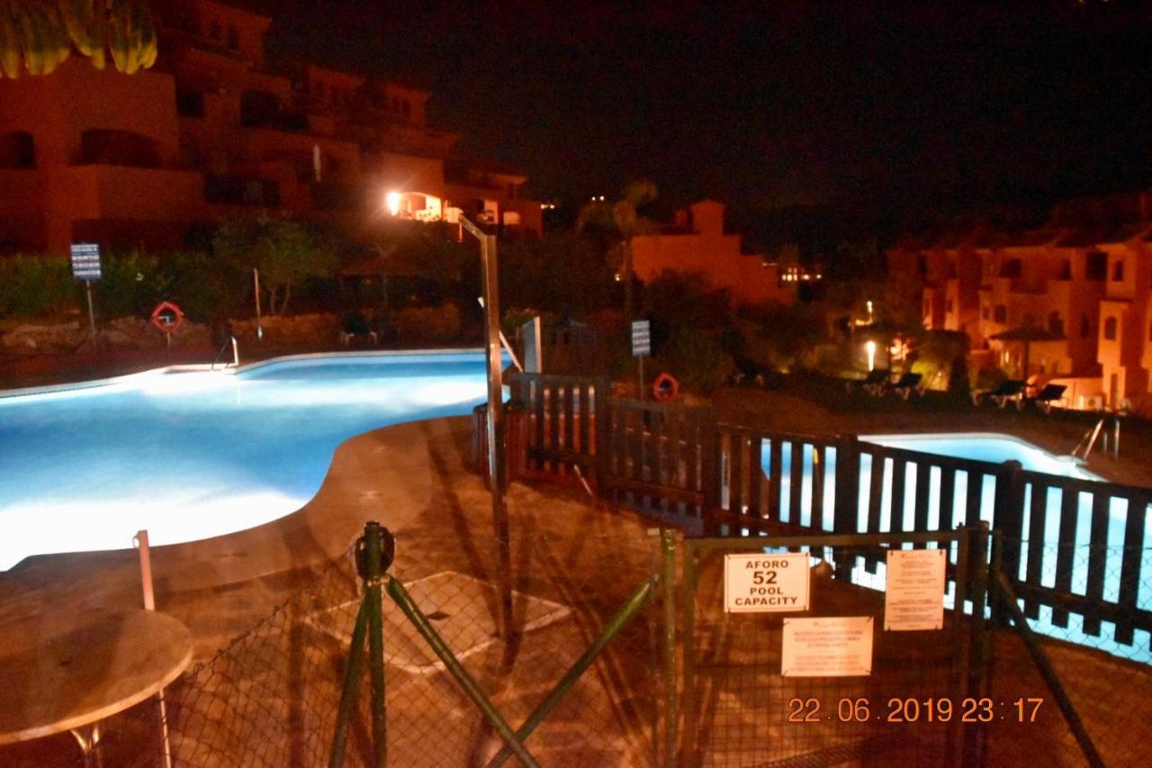 Luxury 2-Bedrooms & Bathrooms Estepona Apartment ภายนอก รูปภาพ